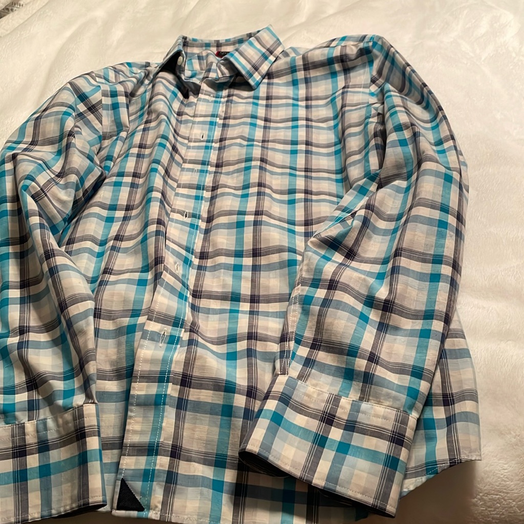 Mens Untuckit Button Down Size Large